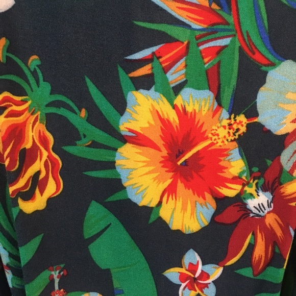 Floral wrap dress for those spring and summer days - Picture 5 of 7